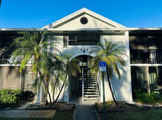 933 NE 199th St APT 107, Miami, FL 33179