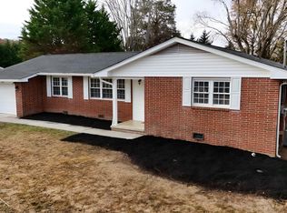 5013 Fieldcrest Ln, Knoxville, TN 37918