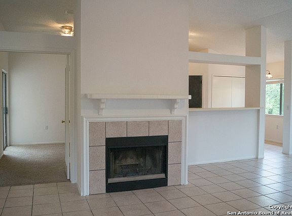 5th image of 16610 Spruce Tree Ln