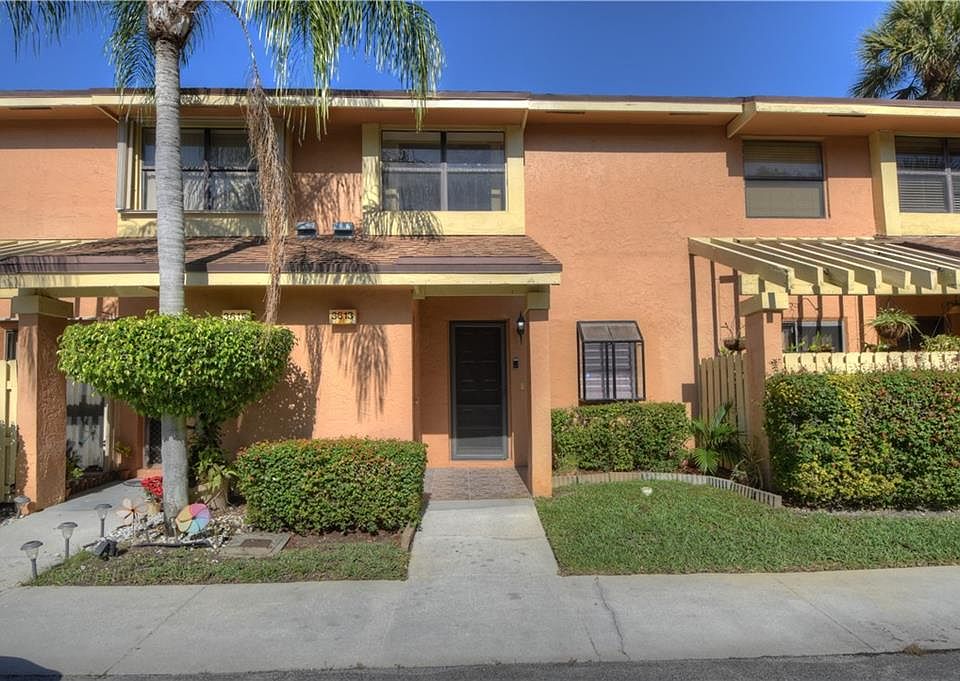 1st image of 3613 Carambola Cir N