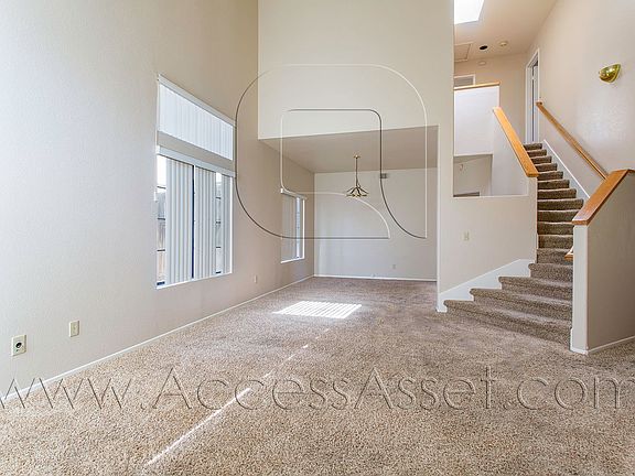 3rd image of 2959 Hampshire Cir