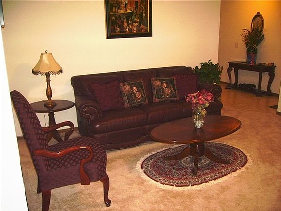 3rd image of 300 Woodridge Cir Unit E