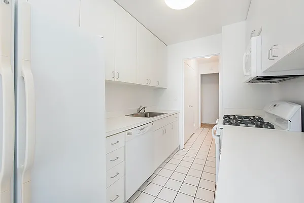 Rented by The Dermot Realty Management Company | media 7