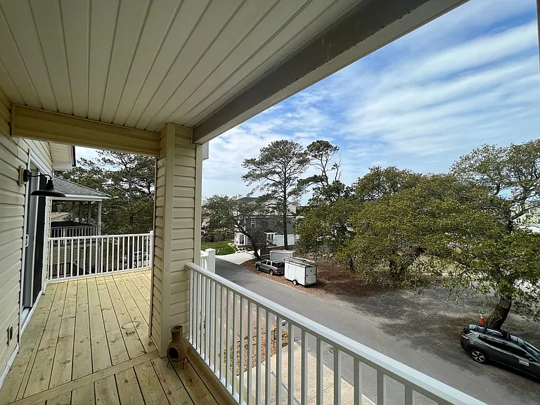 3705 Pendleton Ave — Photo 12