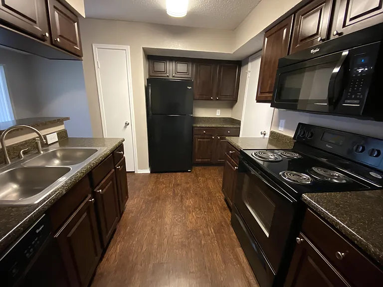 Walnut Creek Apartments — Photo 132