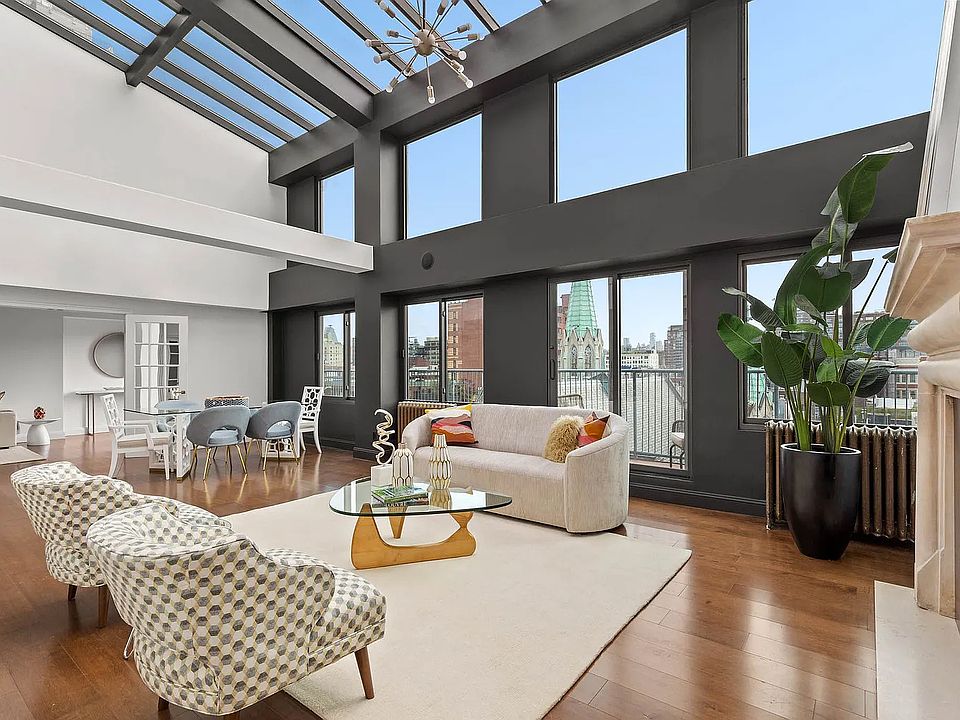 1st image of 324 W 23rd St