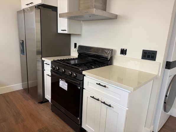 719 Indiana Ct APT 2