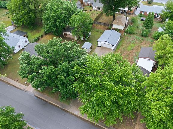 2nd image of 127 S Wire Ave