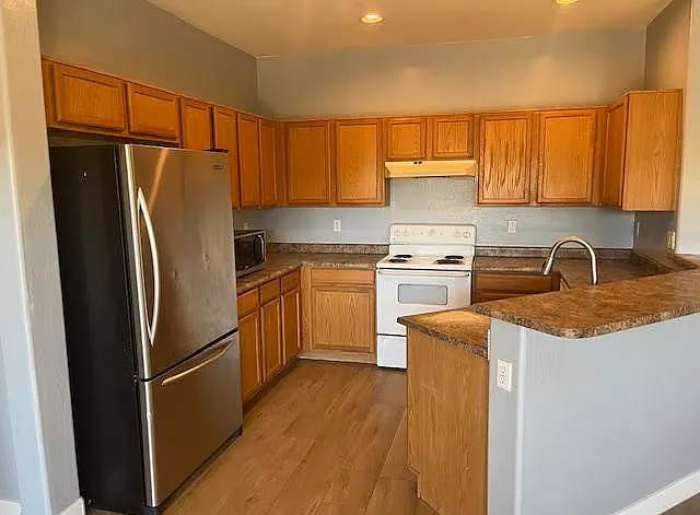 9428 S 35th Gln — Photo 10