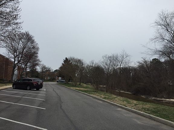 5th image of 14 Stillwater Ln