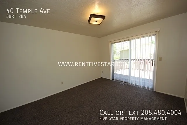 40 Temple Ave — Photo 4