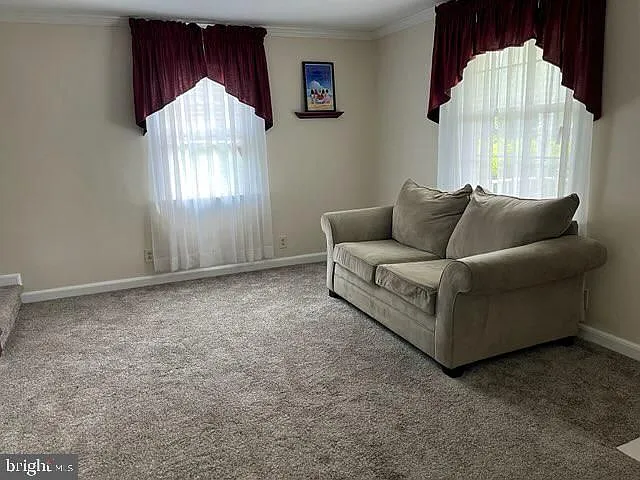 114 Lincoln Ave — Photo 3