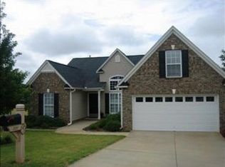 220 Wycliff Dr, Spartanburg, SC 29301