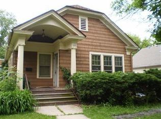 113 Kane St, Geneva, IL 60134