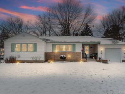 2059 Covert Rd, Burton, MI, 48509