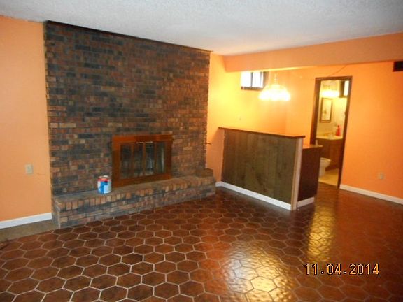 2nd image of 4014 Hedges Ave