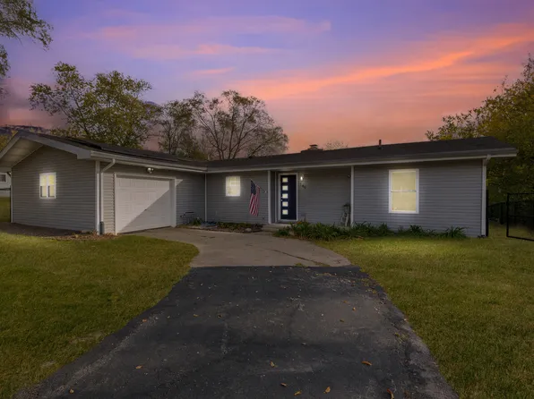 149 N Arseneau Rd, Kankakee, IL 60901