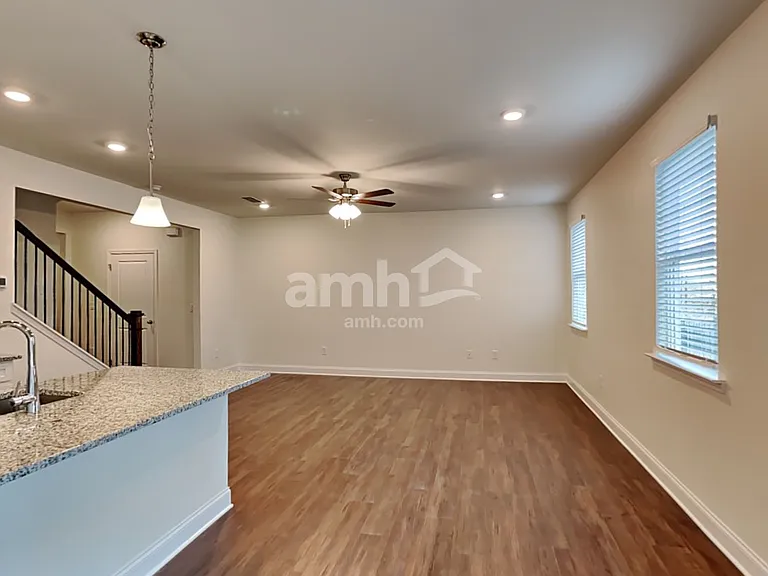 589 Summit View Ln — Photo 9