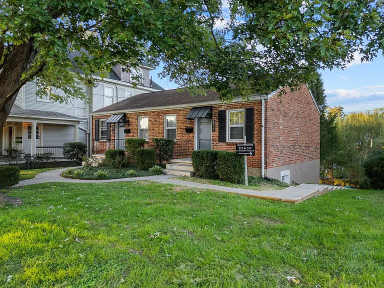 513 King George — Photo 3