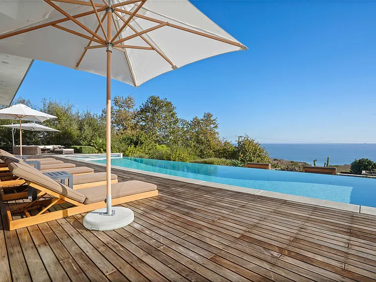 Sit back and let Malibu's landscapes steal the show.