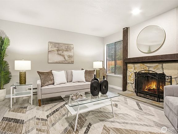 4th image of 14401 SE Petrovitsky Road #B102