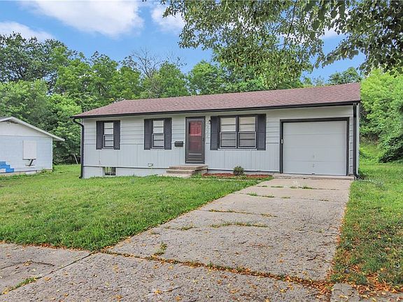 2nd image of 3932 Lawn Ave
