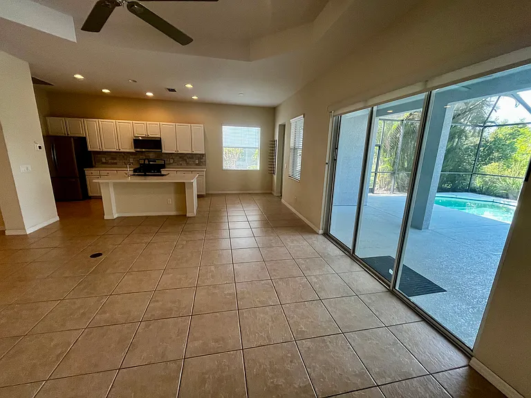 4726 Claremont Park Dr — Photo 15