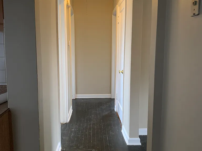 546 Butler Ave — Photo 14