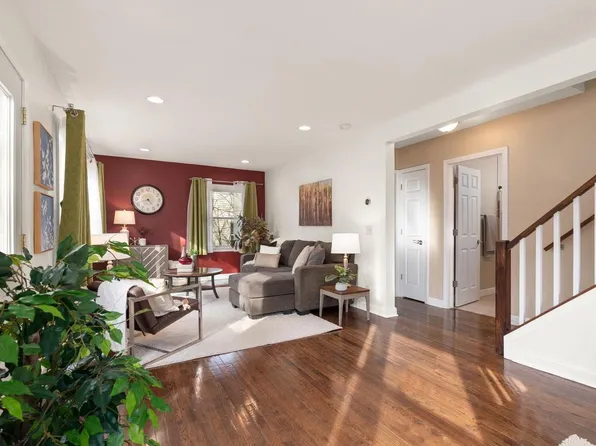 3538 Heather Crest, Madison, WI 53705