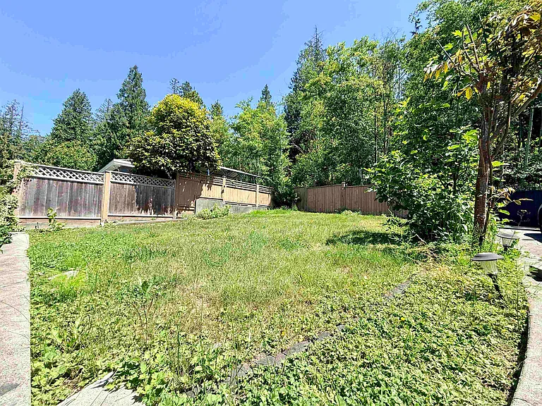968 Burnwood Ave — Photo 36