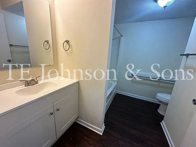 126 Weatherwood Ct #1 — Photo 8