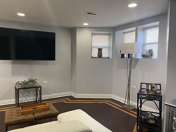 3rd image of 4148 S King Dr Unit G3