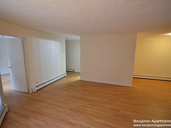 5th image of 6 Gerald Rd #1