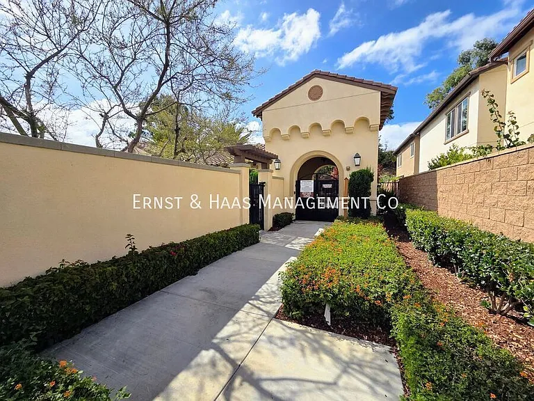 4735 Holly Ave — Photo 32