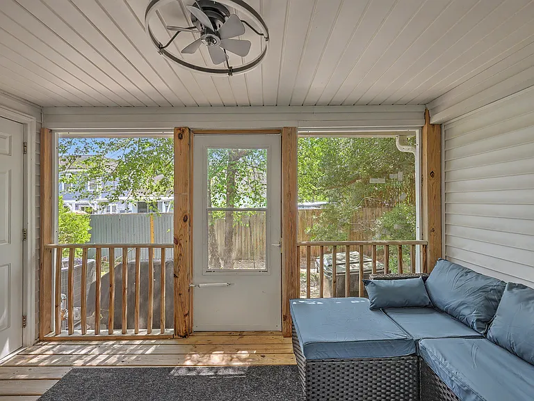 549 Tayrn Dr — Photo 13