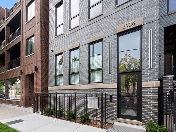 2nd image of 3726 N Ashland Ave #Penthouse