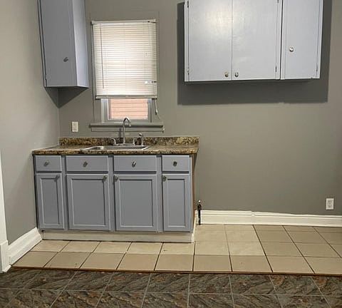 3rd image of 4228 Magoun Ave #2