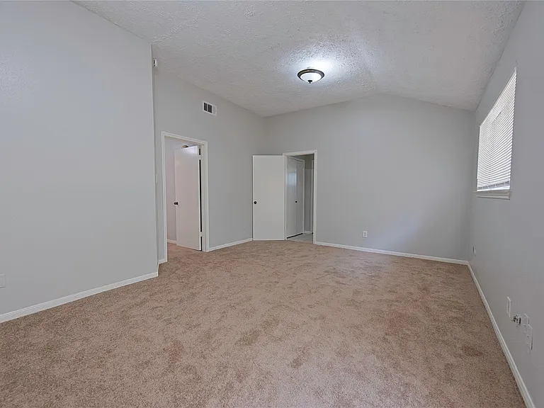 21310 Park Run Dr — Photo 13