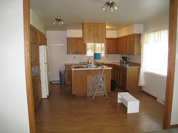 4th image of 1717 Schilling St