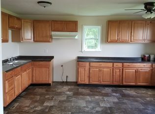 1677 335th Ave, Charlotte, IA 52731