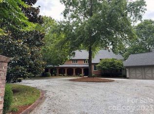 405 Fairview Farms Rd, Campobello, SC 29322