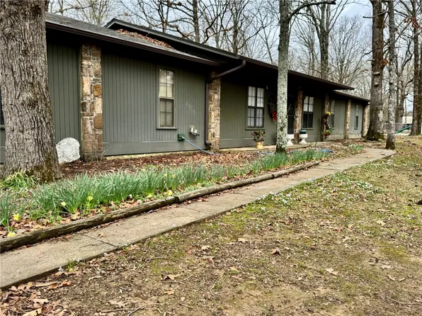 49 Valley Rd, Conway, AR 72032