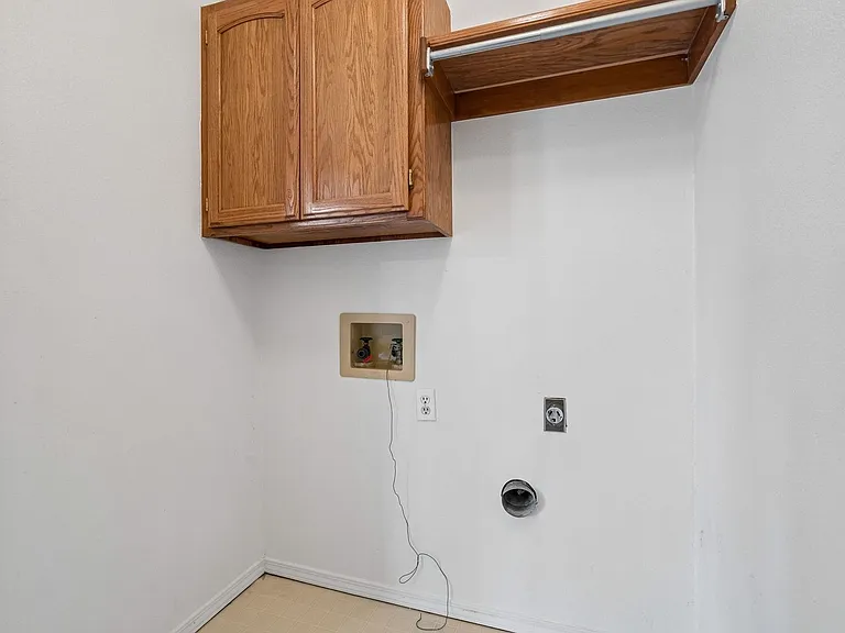 1708 Creekside Ct — Photo 37