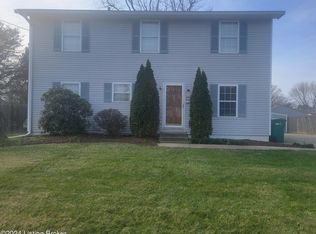 9236 Chenault Rd, Louisville, KY 40272