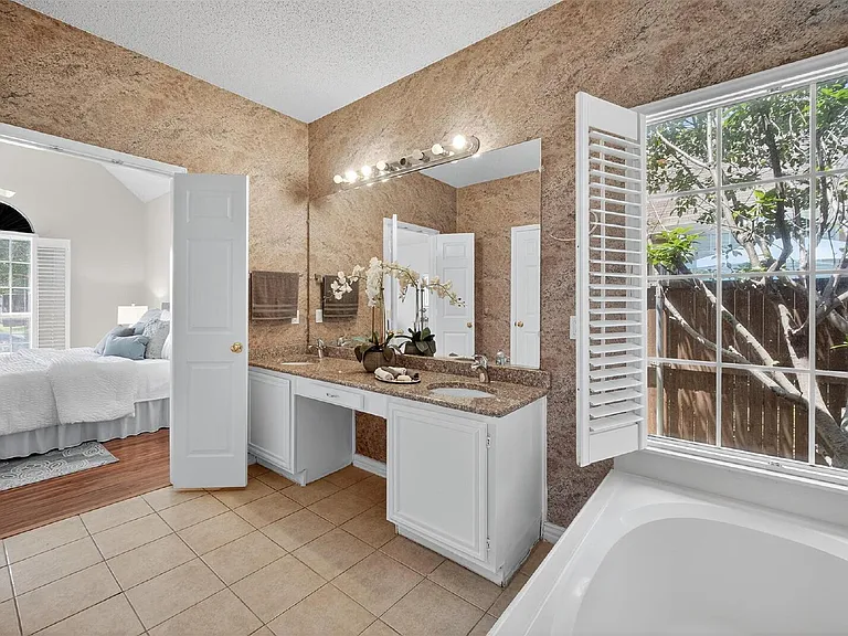 4729 Bull Run Dr — Photo 22
