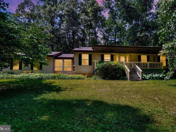 7639 Hickory Rd, Stewartstown, PA 17363