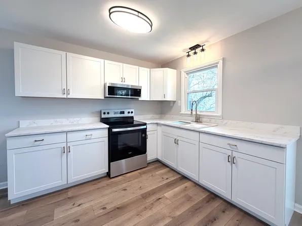 805 Sewanee St #A, Harriman, TN 37748