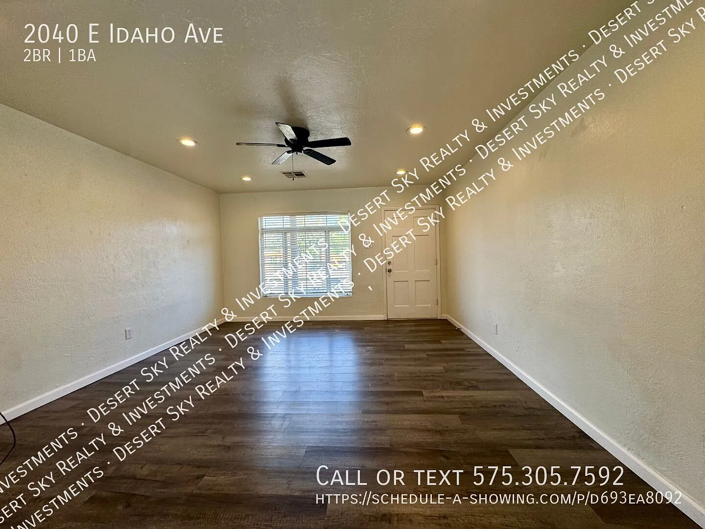 2 Bedroom 1 Bathroom Home — Photo 3