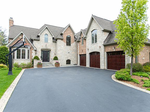 2nd image of 2614 Marian Ln