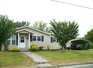 611 Sunset Dr, Mount Airy, NC 27030